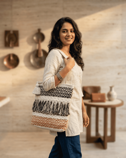 Tribal Fringe Dari Tote